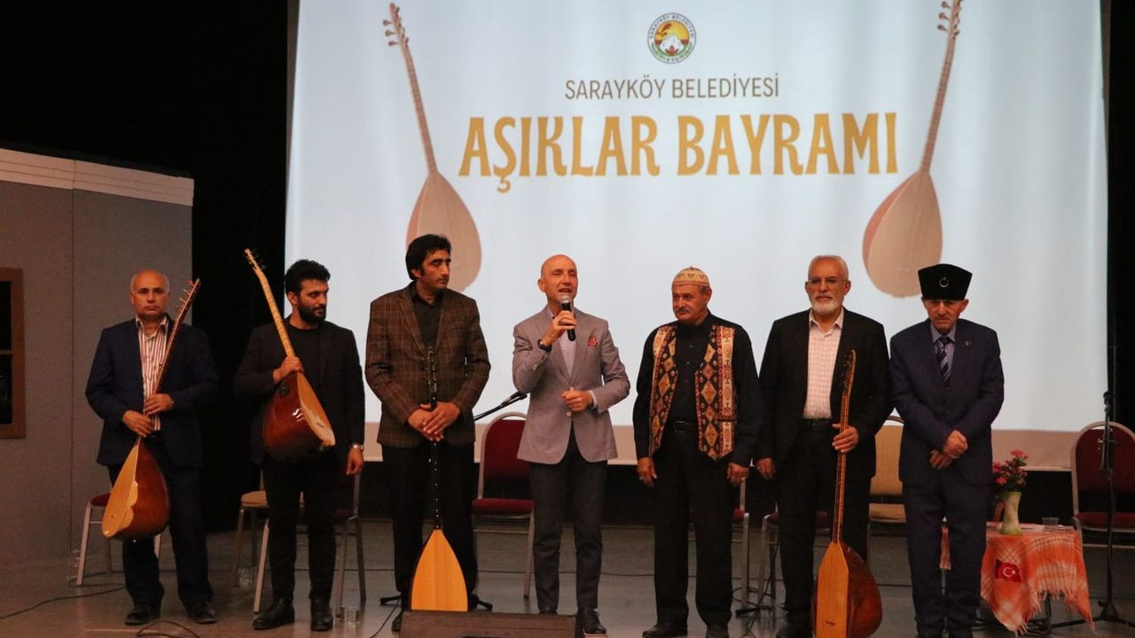 Âşıklık geleneği Sarayköy'de yaşatıldı