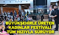 Şükriye Tutkun türküleriyle festivale renk kattı