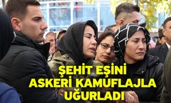 Şehit Eşini Askeri Kamuflajla Uğurladı