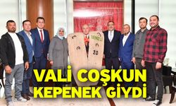 Vali Coşkun kepenek giydi