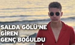 Salda Gölü'ne giren genç boğuldu