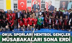 Okul sporları hentbol gençler müsabakaları sona erdi