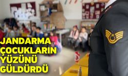 Jandarma çocukların yüzünü güldürdü