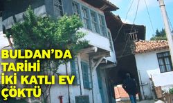 Buldan’da tarihi iki katlı ev çöktü