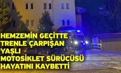 Hemzemin geçitte trenle çarpışan yaşlı motosiklet sürücüsü hayatını kaybetti