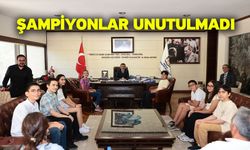 Çavuşoğlu LGS şampiyonlarını ağırladı