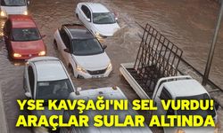 YSE Kavşağı'nı Sel Vurdu! Araçlar Sular Altında