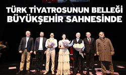 "Kim Var Orada? Muhsin Bey'in Son Hamleti" oyunu büyük beğeni topladı