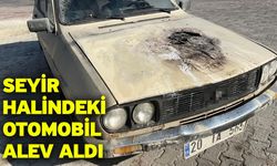 Seyir halindeki otomobil alev aldı