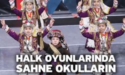 Halk Oyunlarında Sahne Okulların