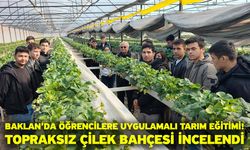 Baklan’da Öğrencilere Uygulamalı Tarım Eğitimi! Topraksız Çilek Bahçesi İncelendi