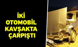 Denizli'de İki Otomobil Kavşakta Çarpıştı