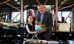 Sarayköy Belediye Başkanlık Koltuğu Küçük Zeynep’e Emanet!