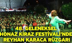 48. Geleneksel Honaz Kiraz Festivali'nde Reyhan Karaca Rüzgarı
