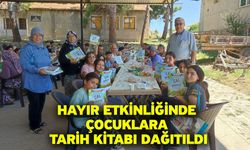 Hayır etkinliğinde çocuklara tarih kitabı dağıtıldı