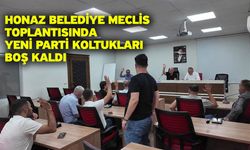 Honaz Belediye Meclis Toplantısında Yeni Parti koltukları boş kaldı