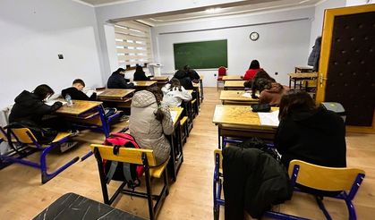 Çelik, Bozkurtlu gençleri sınavlara hazırlıyor