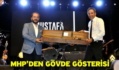 MHP’den Gövde Gösterisi