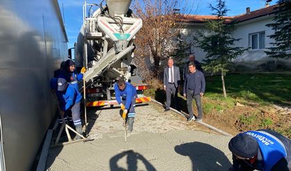 Babadağ’da Yol, Kaldırım ve Çevre Düzenleme Çalışmaları Sürüyor