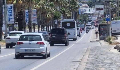 Bayram dönüşü başladı: Ünlü turizm merkezinde trafik yoğunluğu