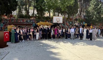 Babadağ’da Mezuniyet Coşkusu! Müşerref Yılmaz Ortaokulu Öğrencileri Kep Attı