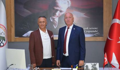 Kumral, İlçeden Ayrılacak Vergi Dairesi Müdürü Ekinci’yi Ağırladı