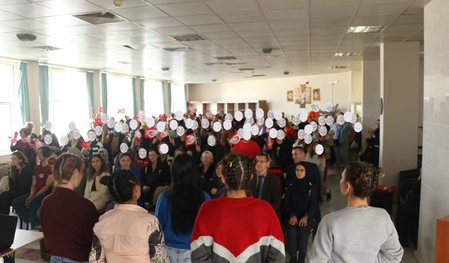 ‘Cumhuriyetin İlanı İle Birlikte Elde Edilen Kazanımlar ve Cumhuriyetin İlanında Kadının Rolü’ Konulu Konferans Verildi