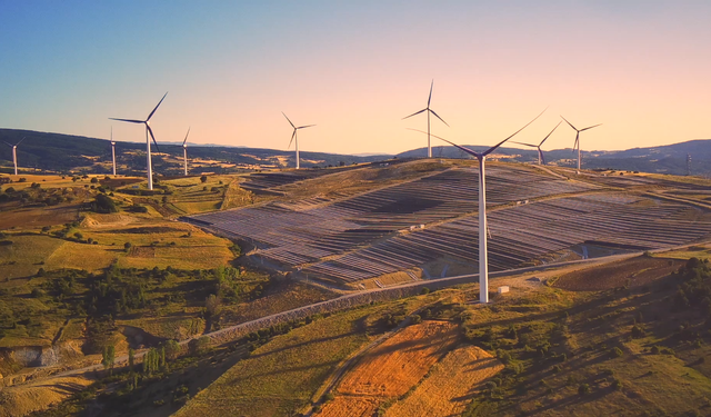 Aydem Yenilenebilir Enerji, Yeni Mor Kanatlarıyla Uşak’taki Rüzgâr Kurulu Gücünü İki Katına Çıkardı