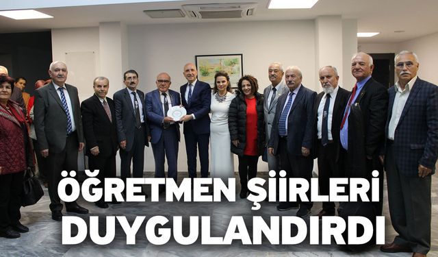 Öğretmen Şiirleri Duygulandırdı