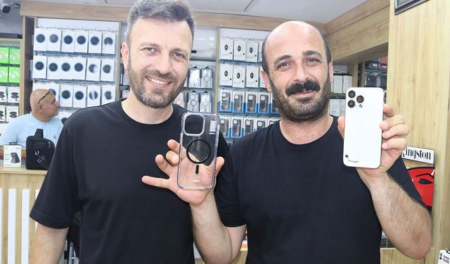 Arkadaşıyla iddiaya girdi, 50 bin TL değerindeki telefonunu kırdı