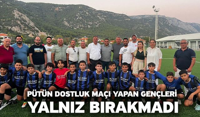 Pütün dostluk maçı yapan gençleri yalnız bırakmadı