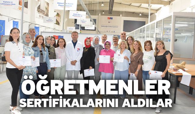 Öğretmenler, Sertifikalarını Aldılar