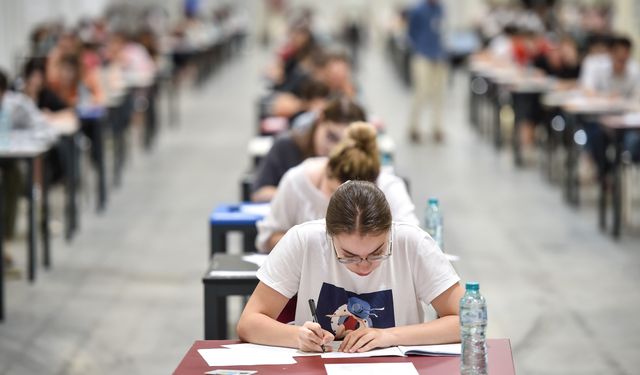 Merkezefendi’de ücretsiz TYT ve AYT deneme sınavları devam ediyor