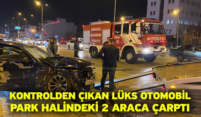 Kontrolden çıkan lüks otomobil park halindeki 2 araca çarptı