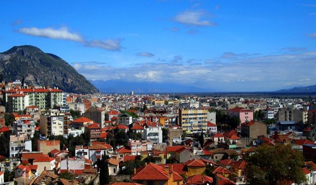 Köşk İlçesinde Yatırımcıların Yakından Takip Ettiği Değerli Metal Piyasasında Hareketlilik