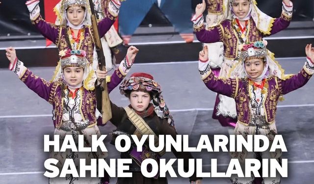 Halk Oyunlarında Sahne Okulların