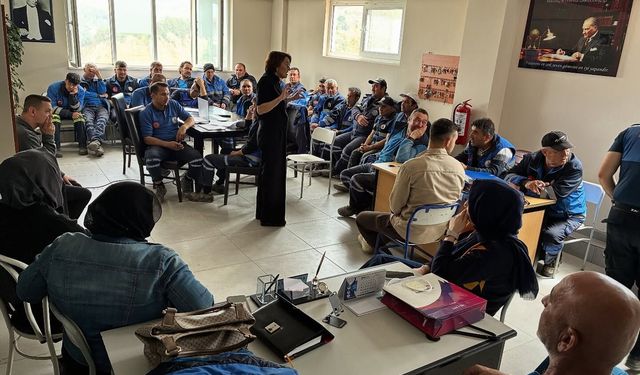 Babadağ Belediyesi Personeline Sağlık ve Hijyen Eğitimi