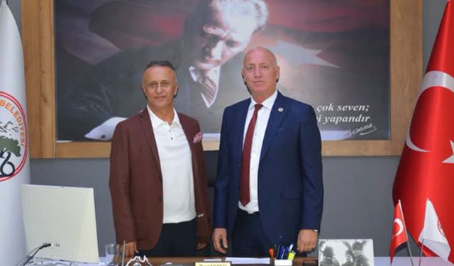 Kumral, İlçeden Ayrılacak Vergi Dairesi Müdürü Ekinci’yi Ağırladı