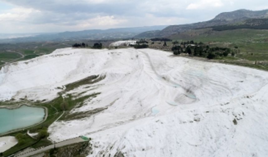 'Beyaz Cennet' Pamukkale bakın nasıl oluşmuş?