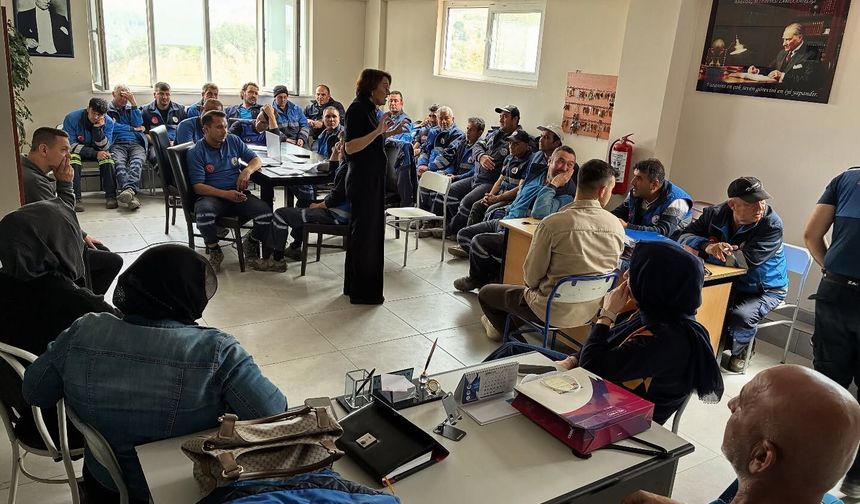 Babadağ Belediyesi Personeline Sağlık ve Hijyen Eğitimi