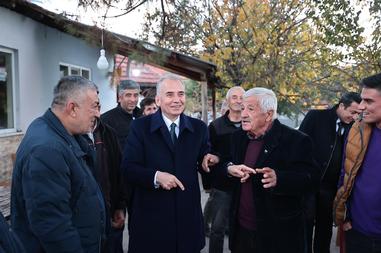 Başkan Zolan Bozkurt’ta vatandaşlarla kucaklaştı (5)