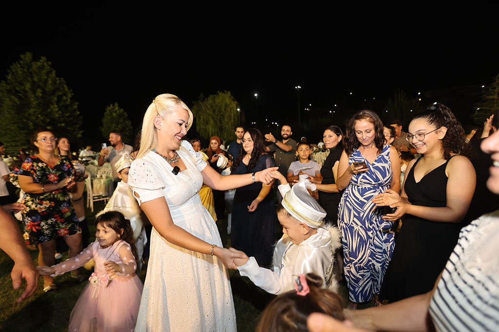 Toplu Sünnet Şöleni̇ Çocuklarin Yüzünü Güldürdü (7)