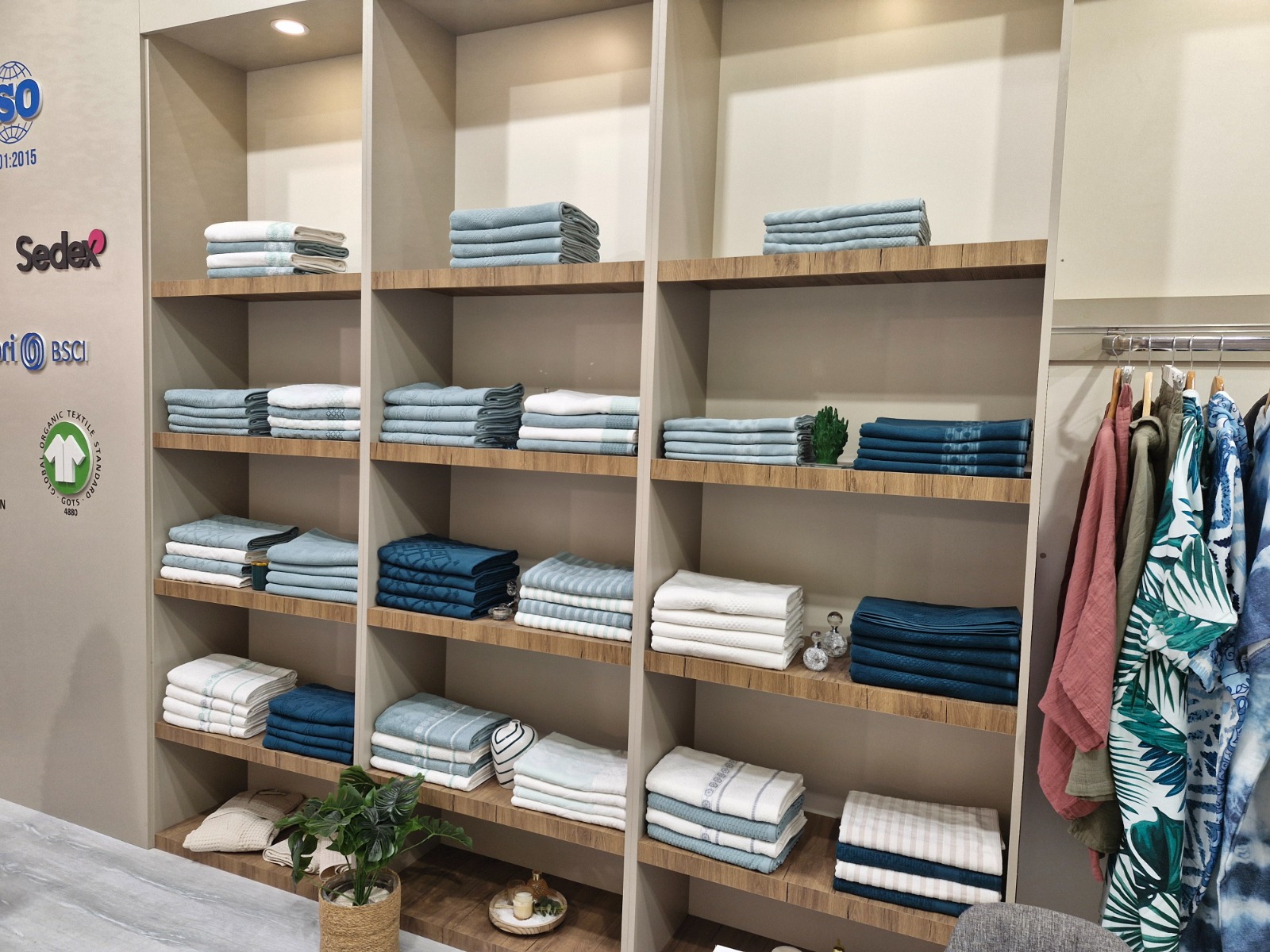 Zorel Teksti̇l, Yeni̇ Alicilar İçi̇n Hometex 2025’Te Sahada (2)