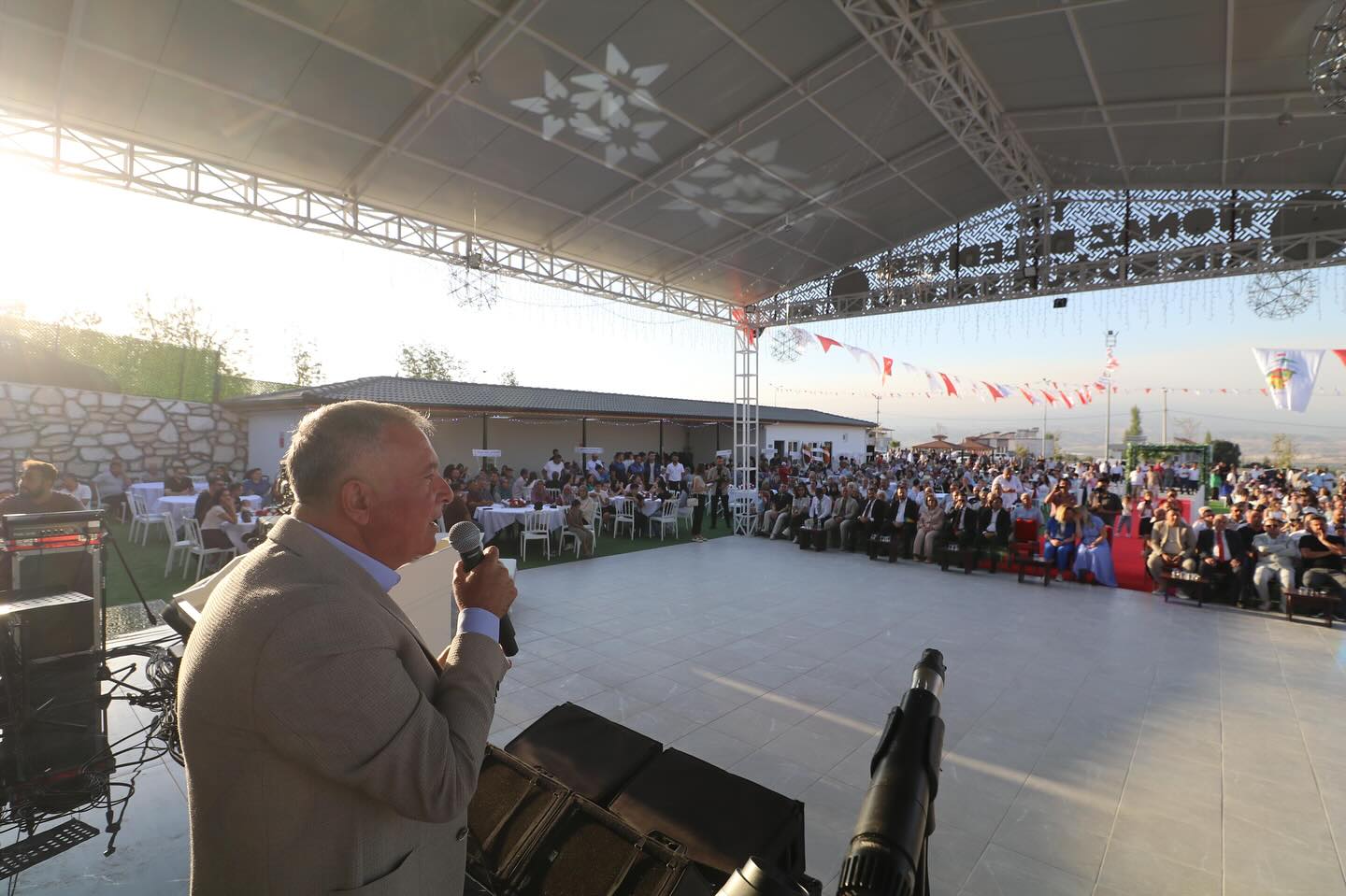 542227479 18160393336372791 7864017278974500619 N