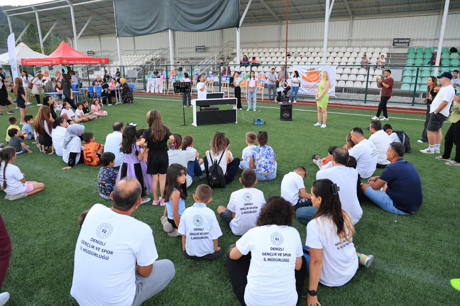 Arslan Spor Festi̇vali̇’nde Gençlerle Buluştu (8)