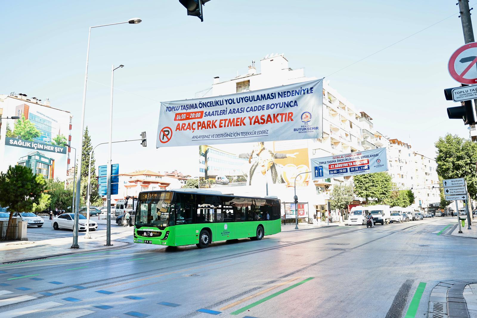 Başkan Çavuşoğlu, İstiklal Caddesi’nde Yeni Ulaşım Düzenlemesini Inceledi (4)