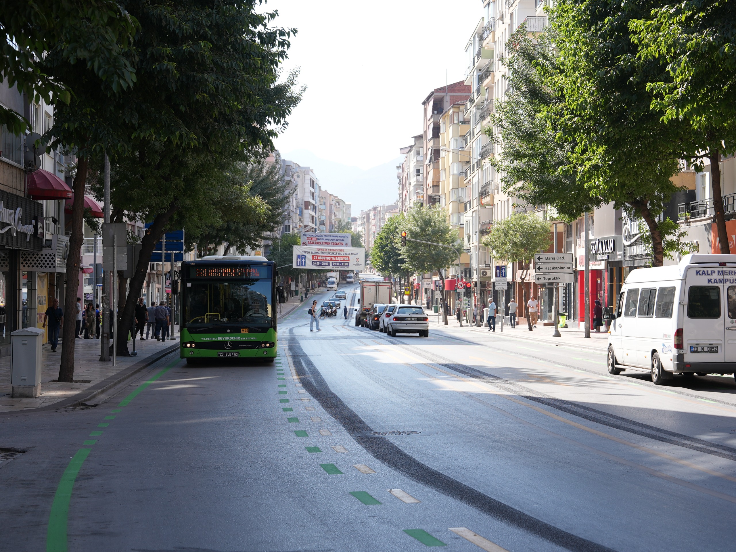 Başkan Çavuşoğlu, İstiklal Caddesi’nde Yeni Ulaşım Düzenlemesini Inceledi (5)