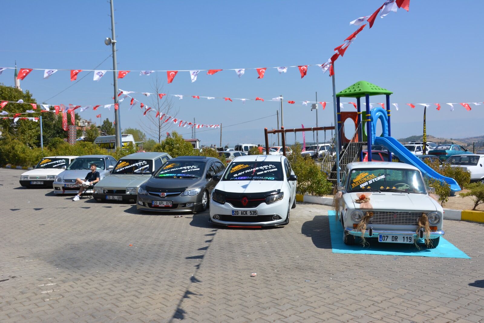 Modi̇fi̇yeli̇ Araçlar Festi̇vali̇ Renkli̇ Anlara Sahne Oldu (3)