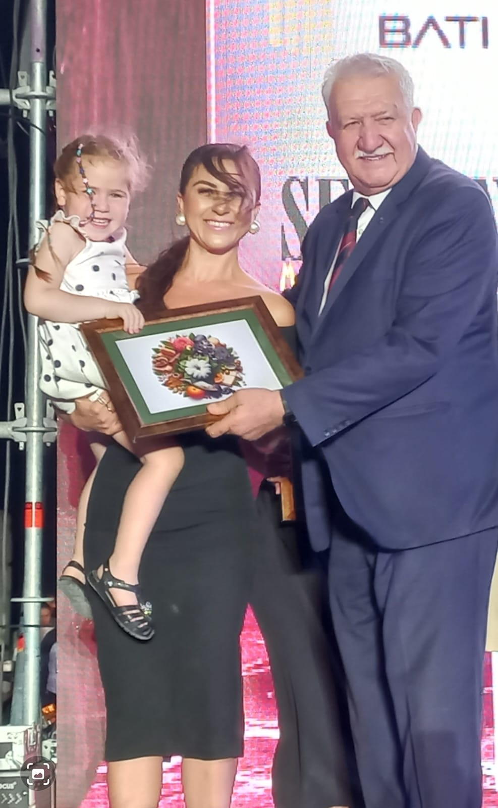 Amorf’ta Name Naz Ölmez Bi̇ri̇nci̇li̇ği̇ Kazandi (2)