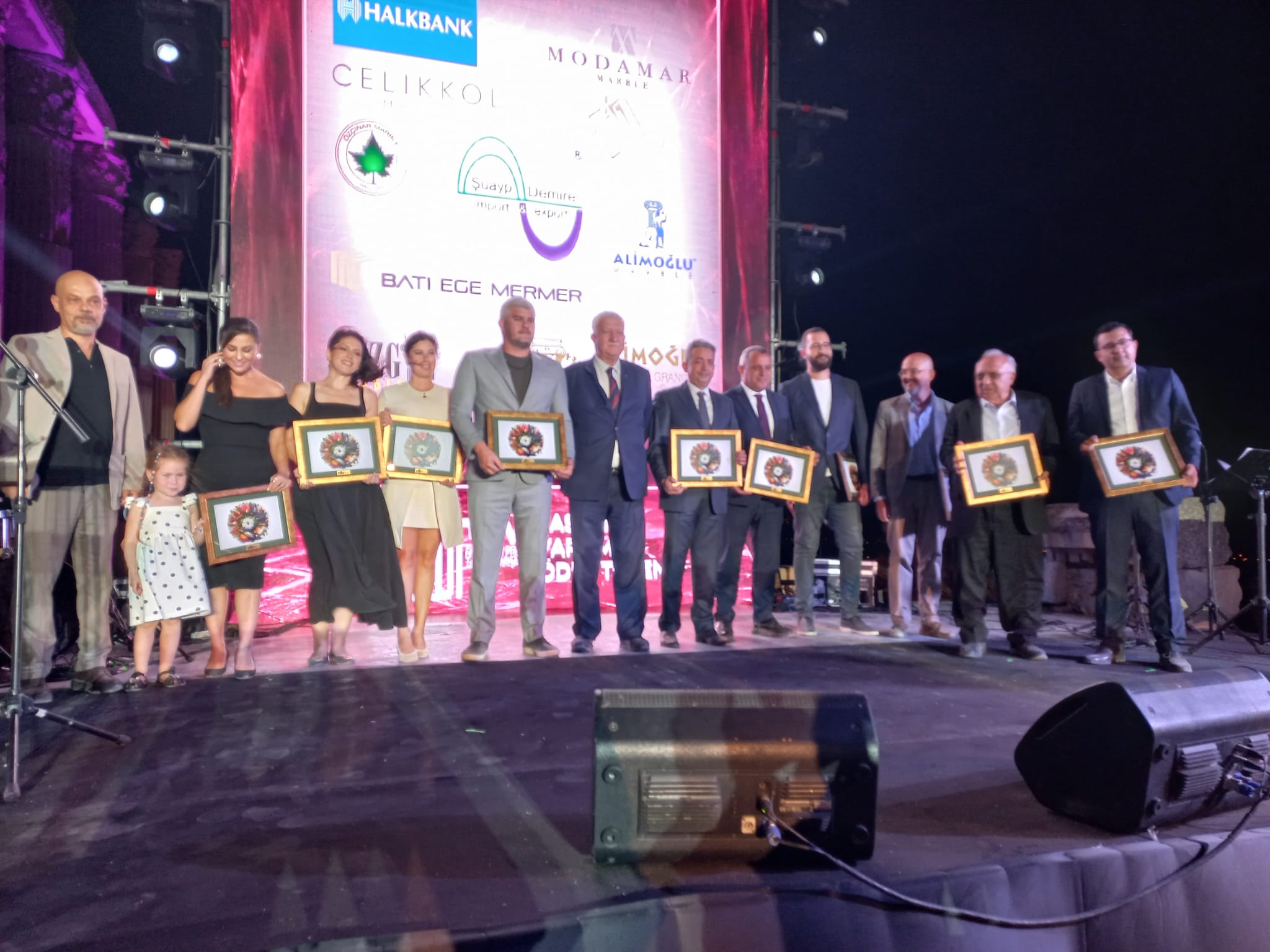 Amorf’ta Name Naz Ölmez Bi̇ri̇nci̇li̇ği̇ Kazandi (6)